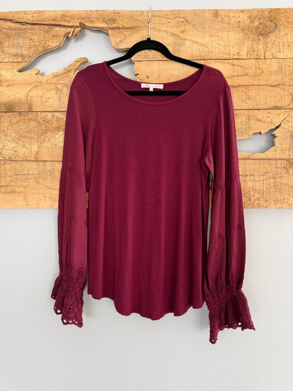 Willow & Root Burgundy Wine Lace Bell Sleeve Top | Size L